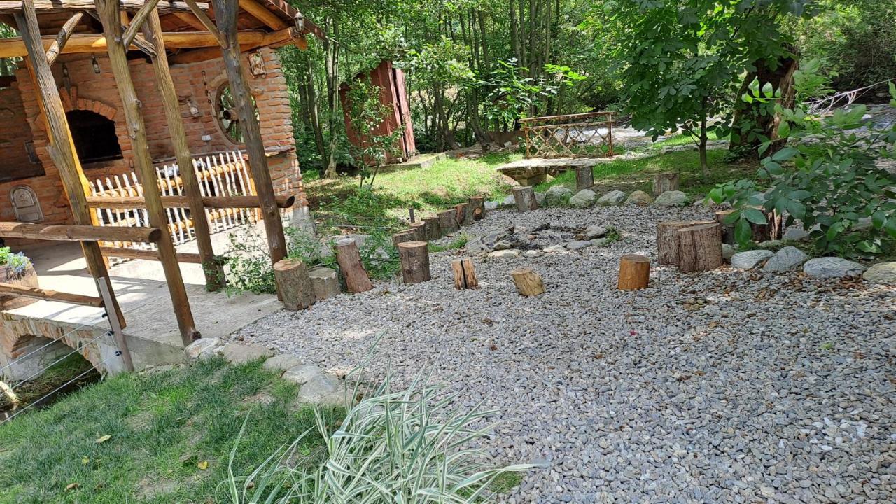 Vis Implinit Hotel Cîrţişoara Kültér fotó